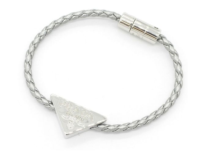 Bracciale con charm Prada in Silver