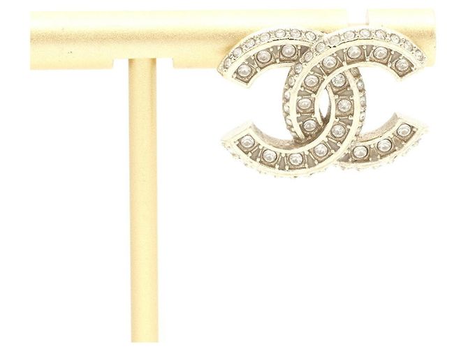 Chanel Matte Gold Einzelstecker-Ohrring