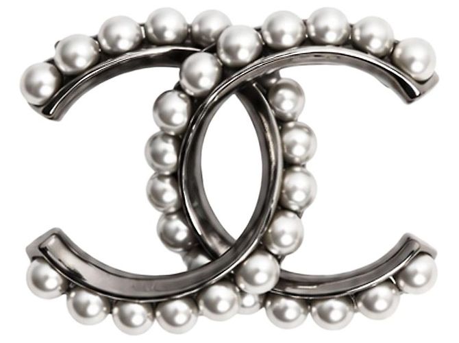 Chanel Spilla CC perle Gunmetal