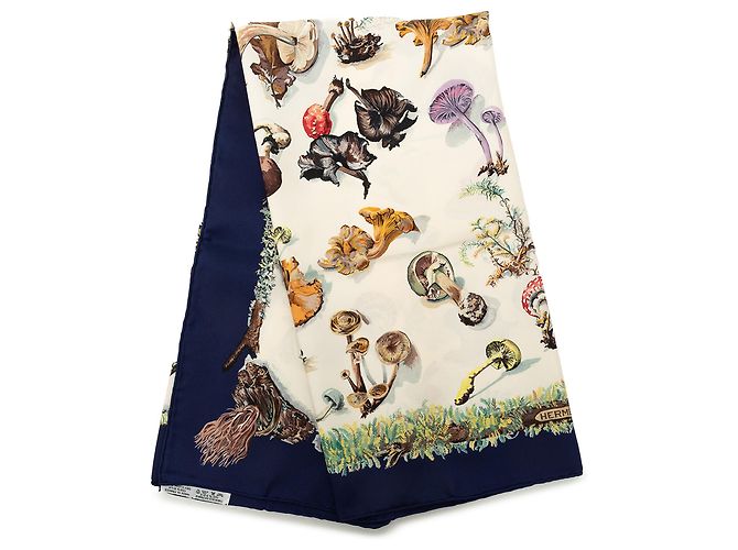 Hermès White Les Champignons Carre Silk Scarf 90