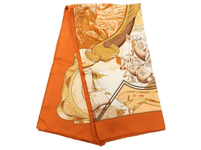 Carré en soie Hermès Au dela Des Cinq Mers Beige 90