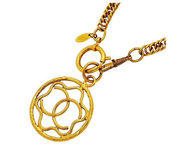 Colar banhado a ouro Chanel