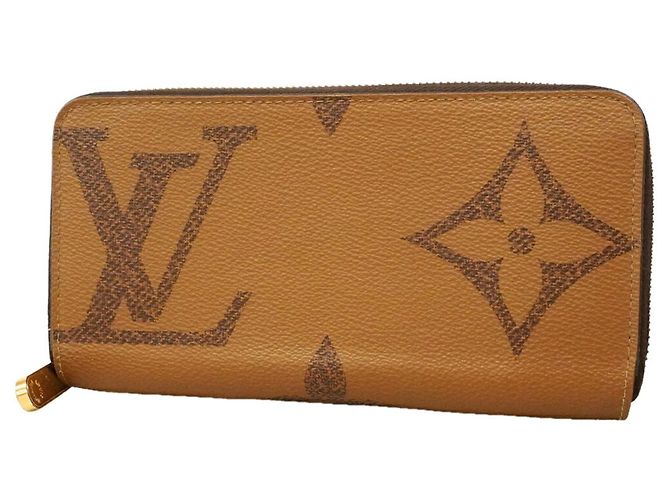 Louis Vuitton Monogram Giant Reverse Zippy Wallet