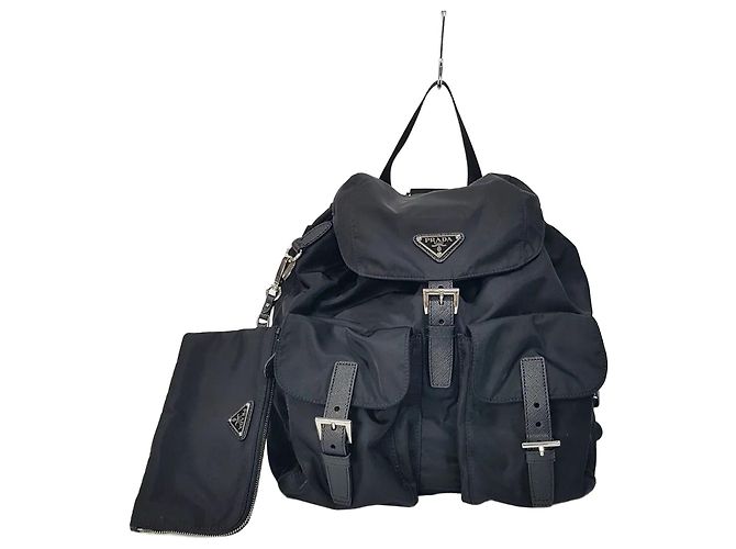 Prada Mochila Medium de Re-Nylon