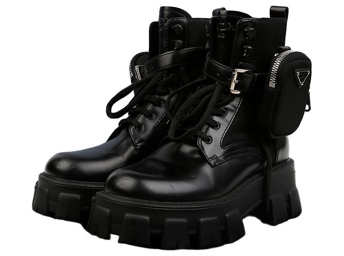 Prada Botas Monolith em couro e nylon preto