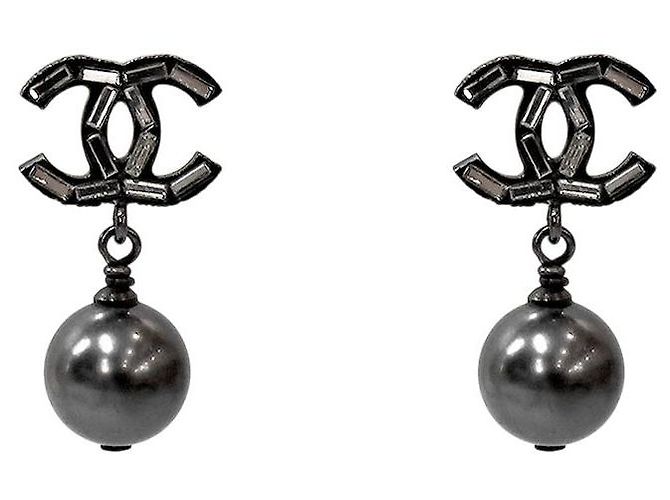 Chanel Perlenohrringe Silber
