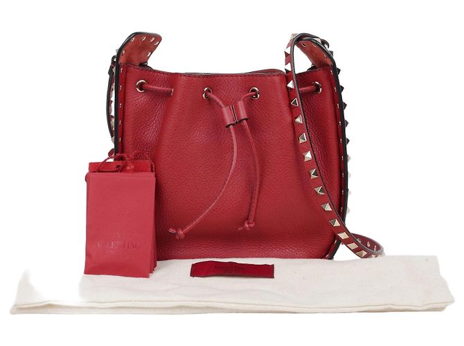 Valentino Borsa a secchiello Rockstud a tracolla