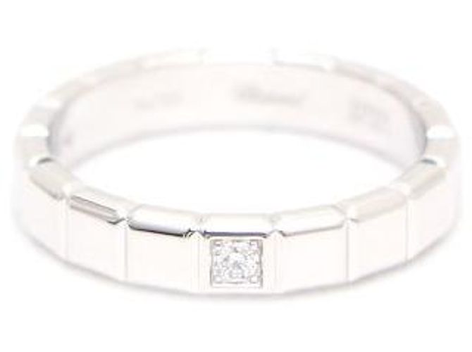 Chopard Anello Medium Ice Cube in Oro Bianco e Diamanti Carat