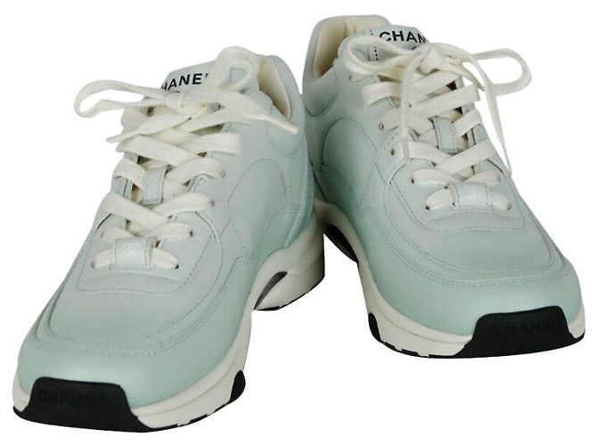 Chanel Leder-Sneaker Braun