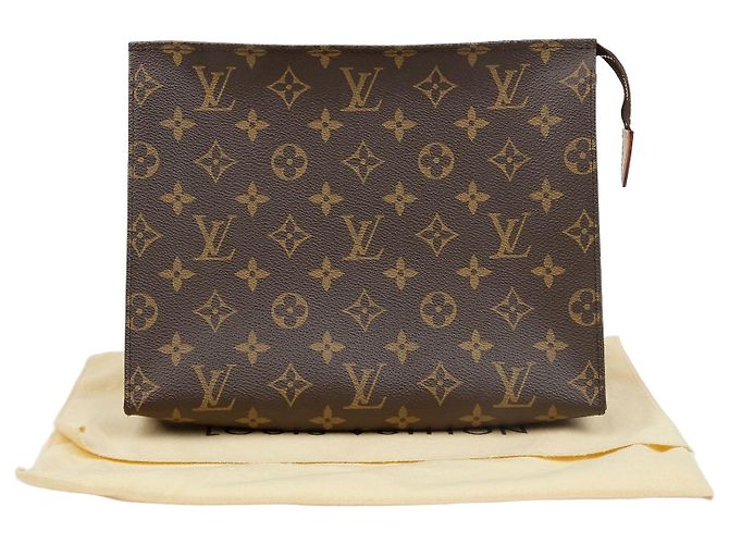 Louis Vuitton Clutch Toiletry Monogram Canvas