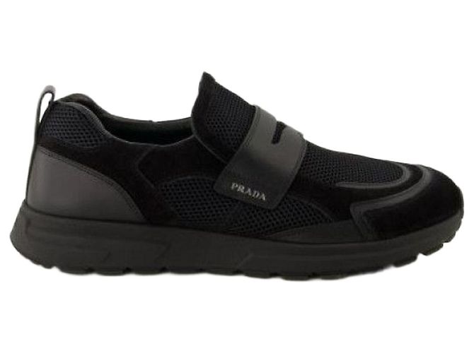 Prada Baskets en cuir et mesh