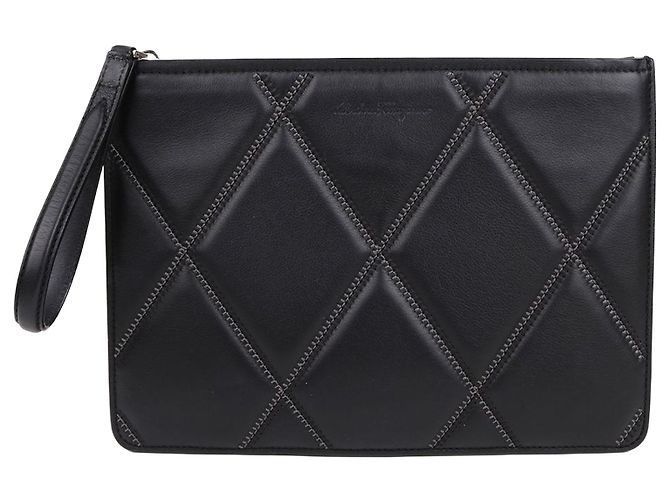 Salvatore Ferragamo Clutch acolchoada preta com alça Medium