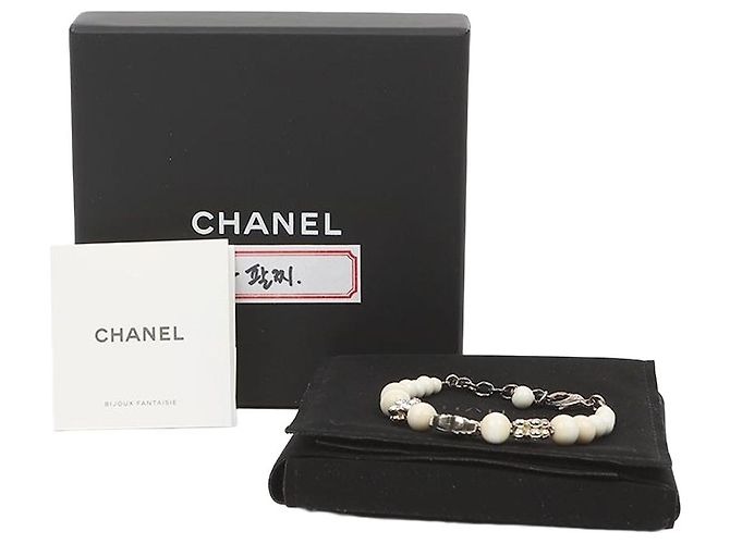 Chanel Pulseira de Trevo com Pérolas