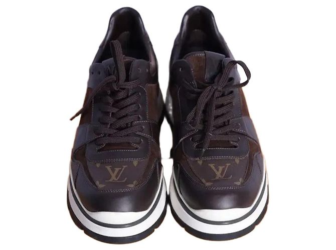 Louis Vuitton Baskets en daim Monogram