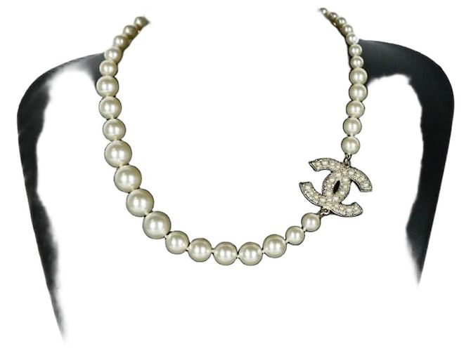 Chanel Colar de pérolas