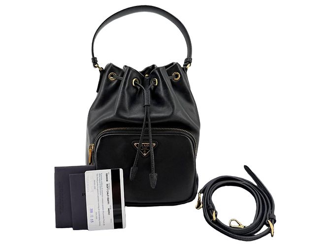 Borsa a secchiello Prada in pelle marrone