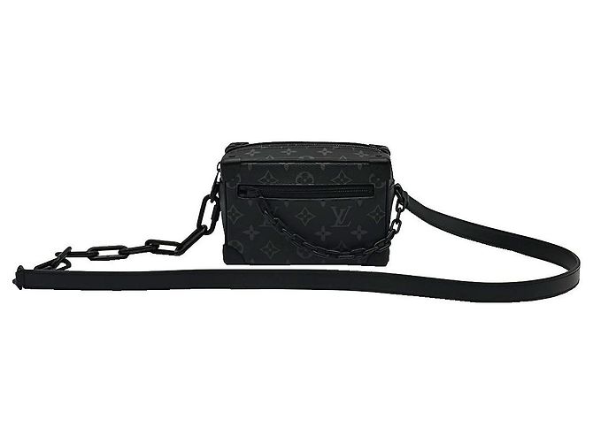 Louis Vuitton Bolsa Tiracolo Mini Soft Trunk em Canvas Monogram Eclipse