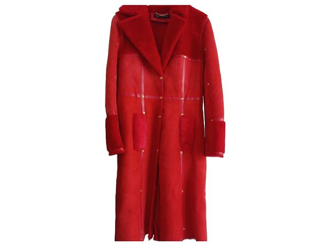Versace Roter Shearling-Mantel