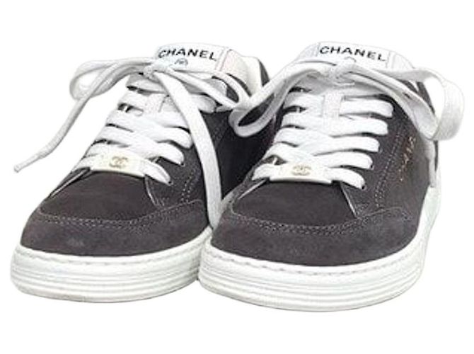 Baskets Chanel Logo en daim vert