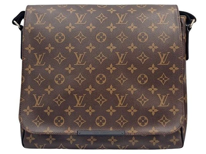 Louis Vuitton Makarasar District MM