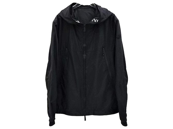Moncler Giacca antivento con cappuccio e logo
