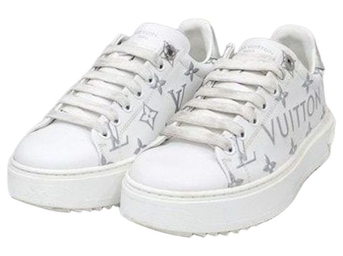 Louis Vuitton Sapatilhas Timeout Monogram Silver