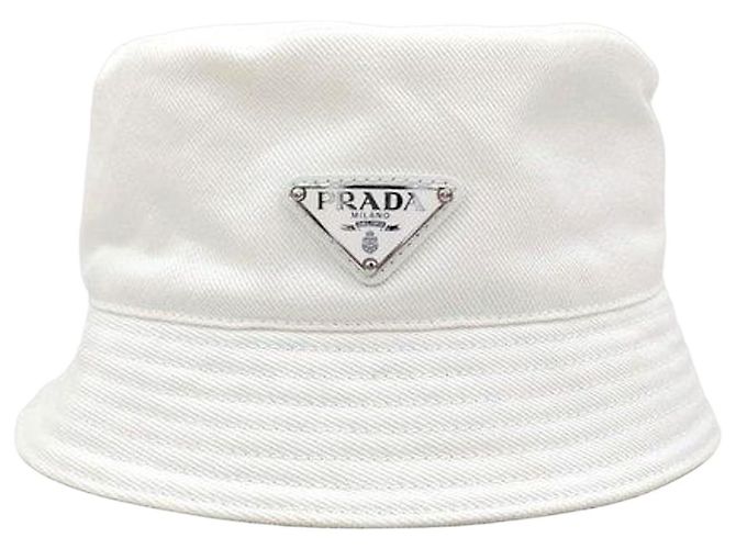 Prada Bob Re-Nylon avec logo triangle blanc