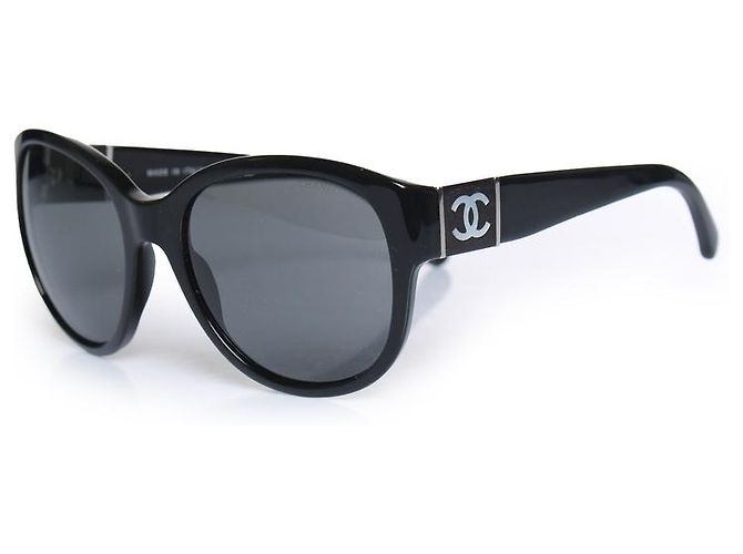 Chanel, Gafas de sol oversized negras con cc