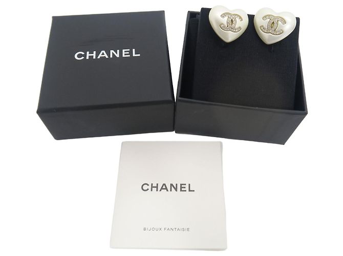 Chanel Herz Perlenohrringe