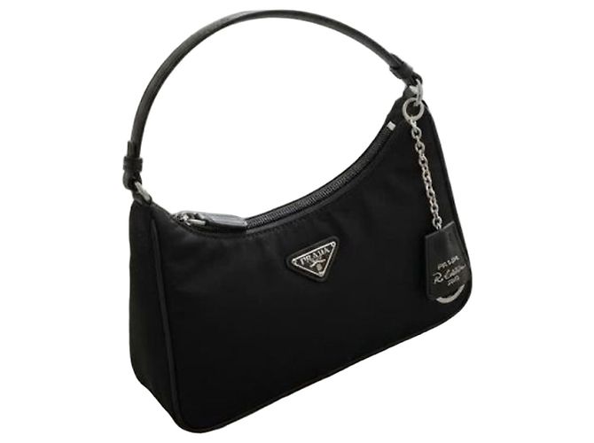 Prada Mini Borsa Re-edition in Nylon Nero