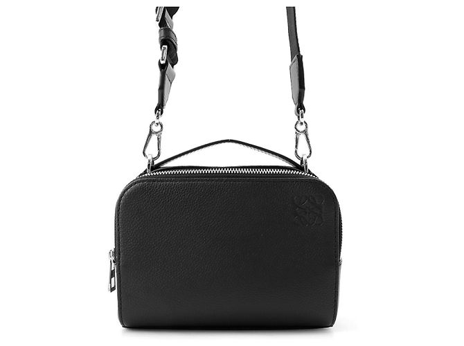 Bolsa Loewe preta em couro de bezerro grain