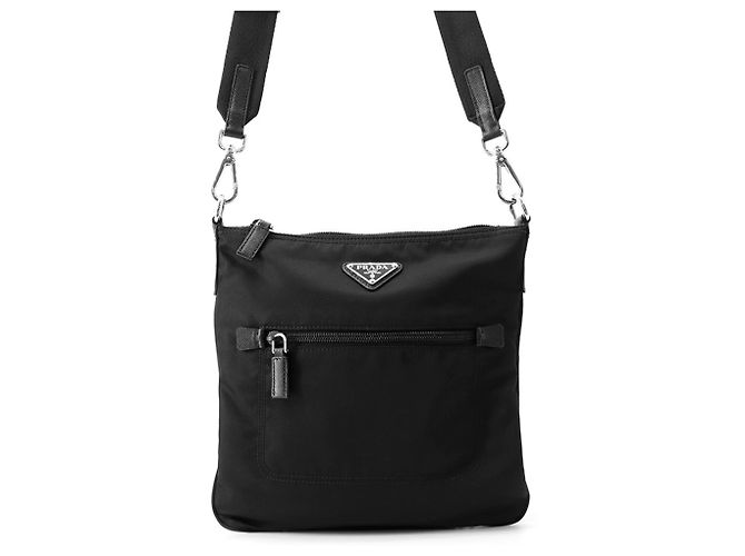 Borsa a spalla Prada in nylon nero