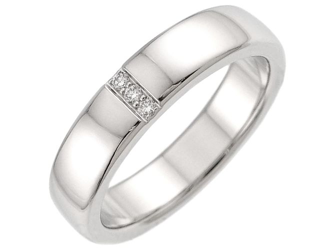 Harry Winston Three-Stone Diamond Ring