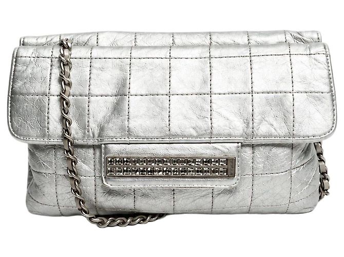Chanel Bolsa de aba quadrada acolchoada em couro metalizado Silver 2000