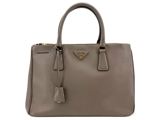 Prada Double Zip Lux Couro Saffiano Medium