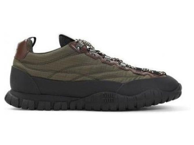 Miu Miu Sneaker aus Leder und technischem Material