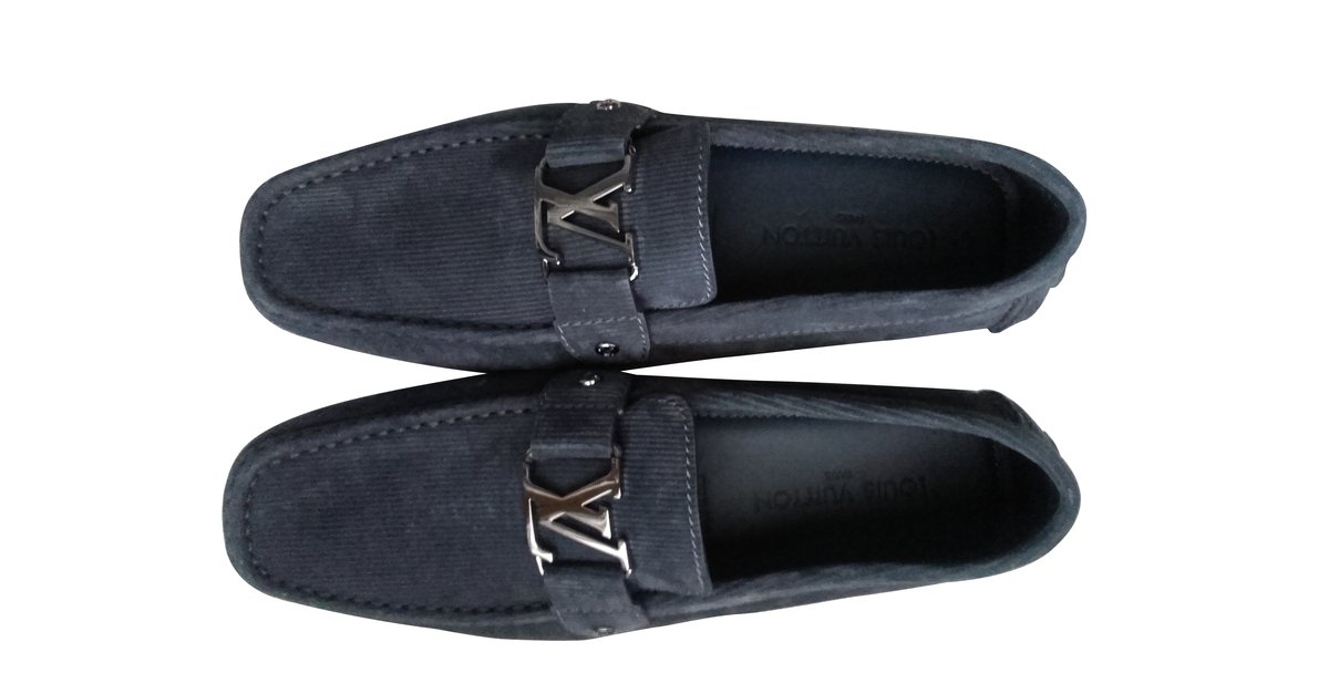 Louis Vuitton Loafers Slip ons Grey Leather ref.57795 - Joli Closet