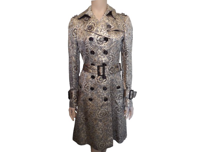 Burberry Prorsum Coats, Outerwear Multiple colors Cloth