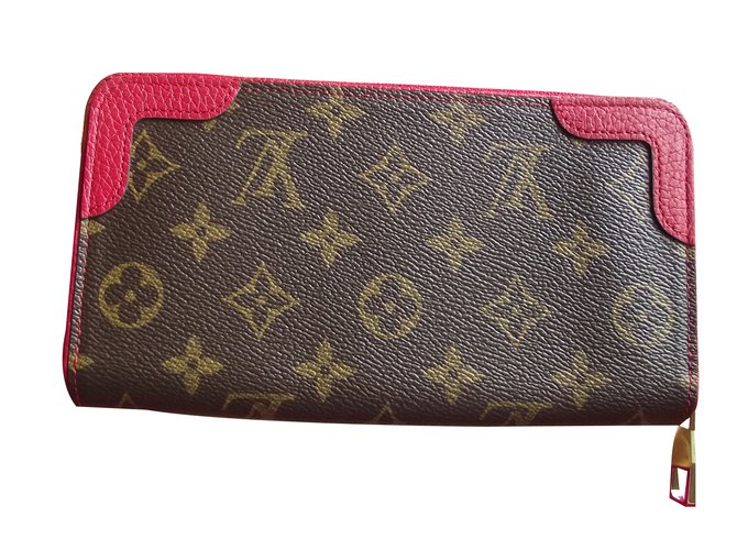 Zippy Louis Vuitton Wallet Red Cloth ref.17820 - Joli Closet