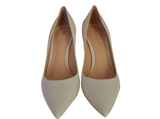 gianvito rossi white heels