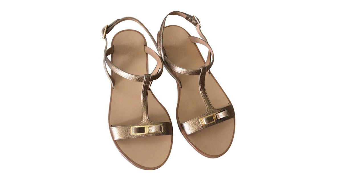 Salvatore Ferragamo Sandals Golden Leather ref.29969 - Joli Closet