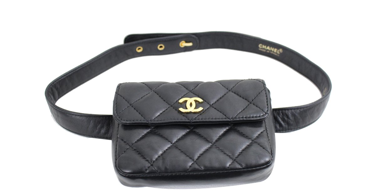Chanel Pochette ceinture Uniform Cuir Noir ref.28477 - Joli Closet