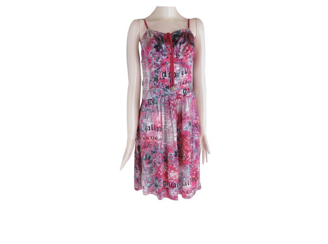 newspaper dress pink Buy Fall in Love Midi Dress, Newspaper Print - Order Dresses online