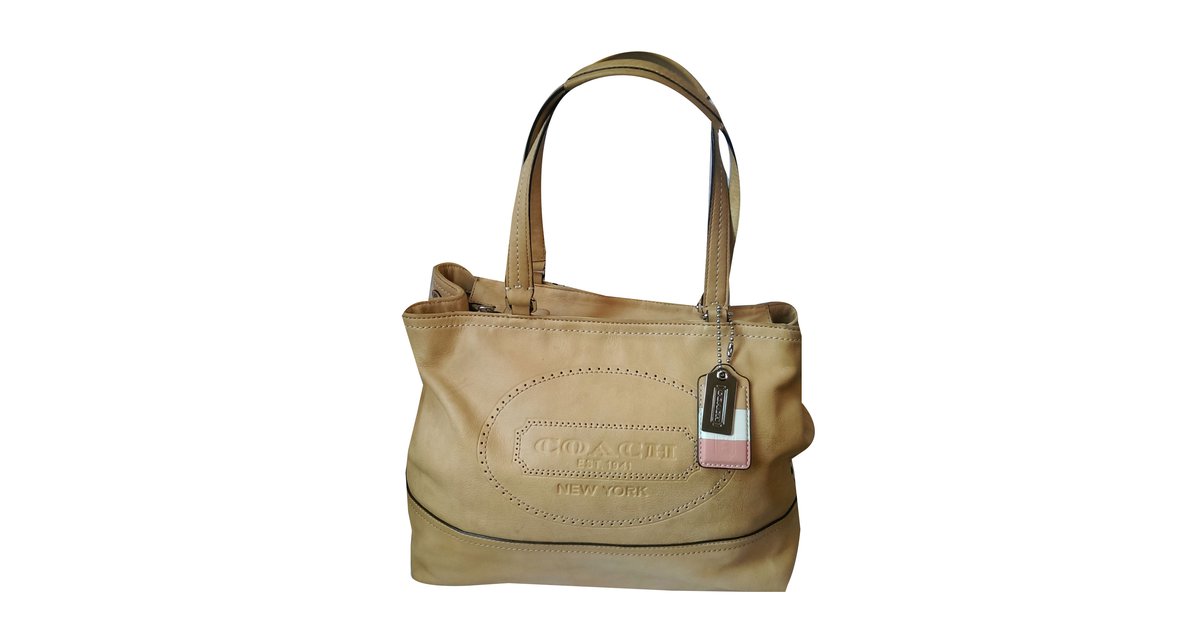 Coach hamptons clearance weekend tote