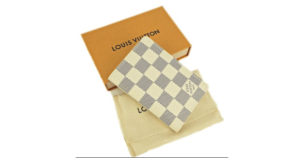 Louis Vuitton wallet White Leather ref.147829 - Joli Closet