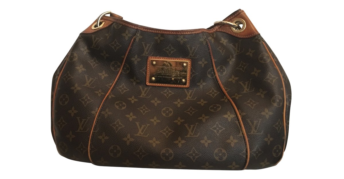 LOUIS VUITTON Monogram Galliera GM Shoulder Bag M56381 LV Auth