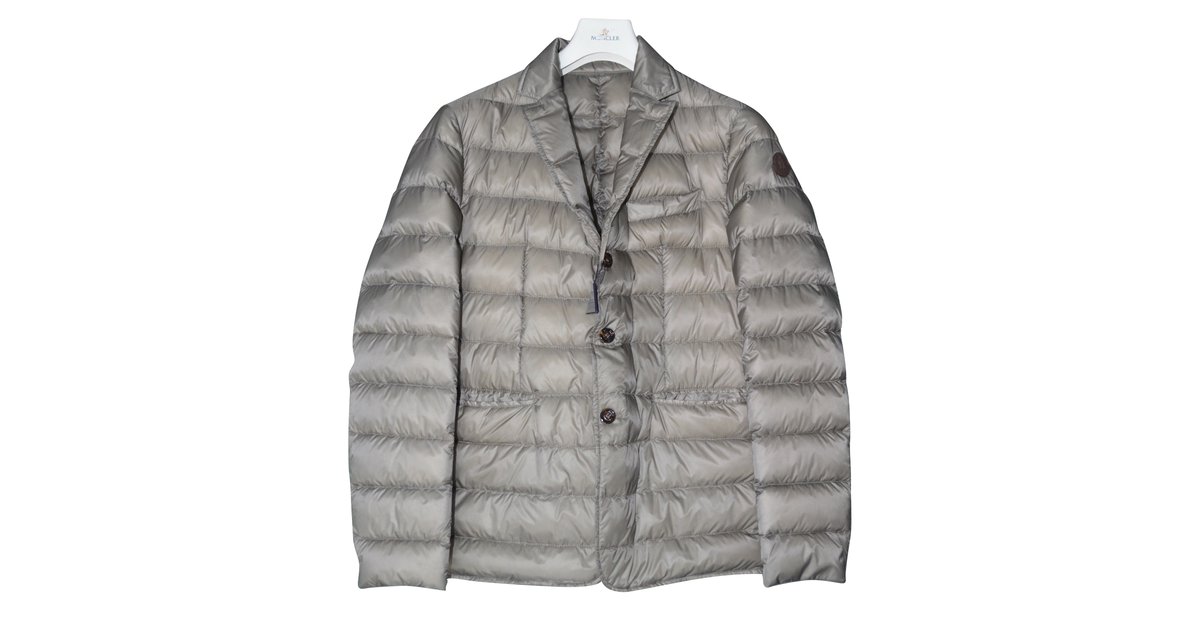 Moncler Amede Blazer chaqueta nueva con tamaño de etiqueta.3 NUNCA USADO  Gris ref.50363 - Joli Closet