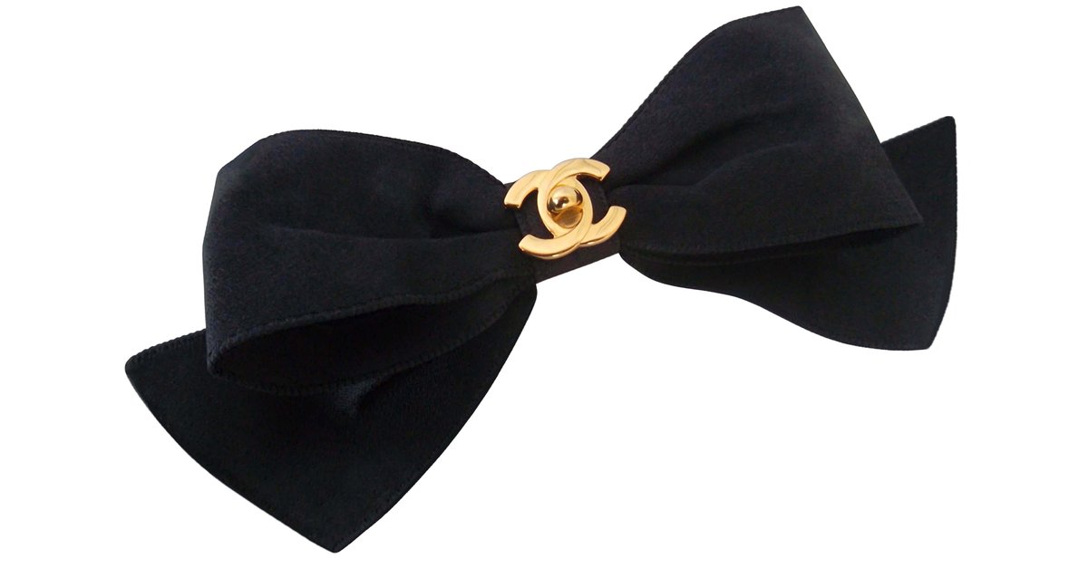 Chanel Bow Silk Hair Accessory Ivory & Black – Coco Approved Studio