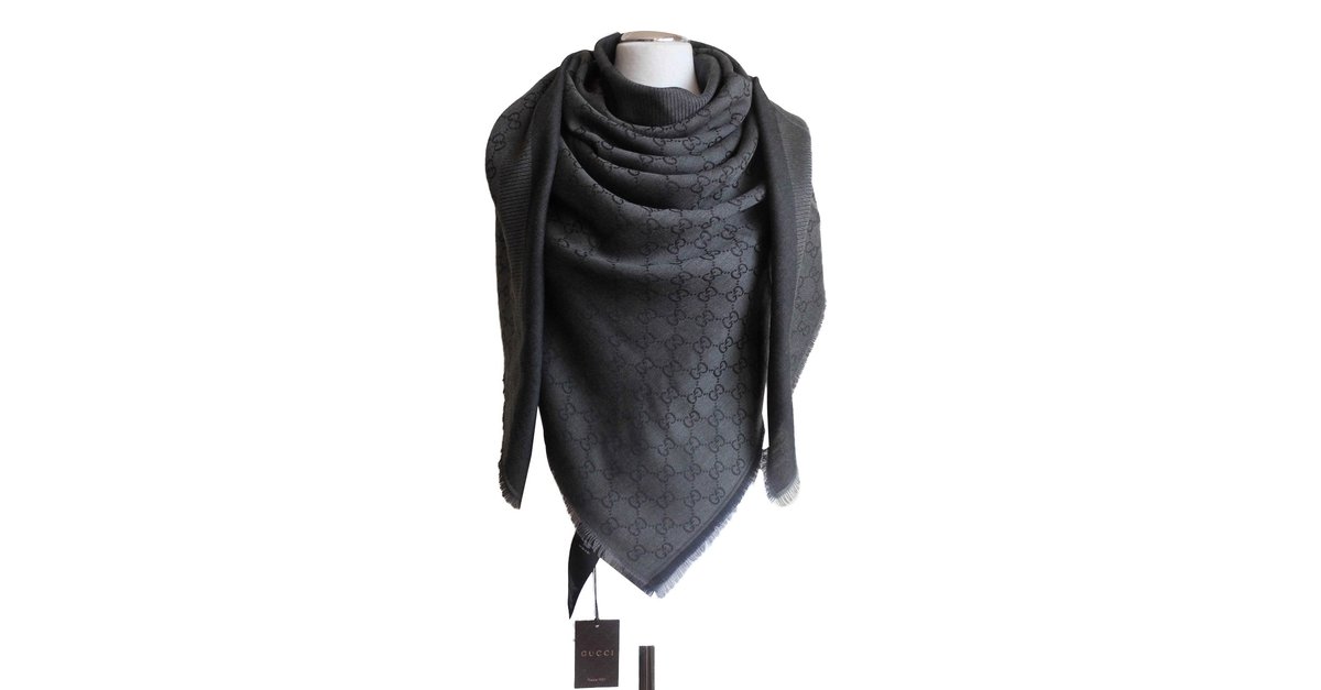 GGWEB SQUARE GUCCI NEW SCARF GRAY Grey Silk Wool ref.253777 - Joli