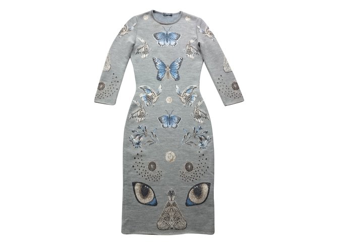 sachin and babi light blue dress Hard time picking colors : r/wedding